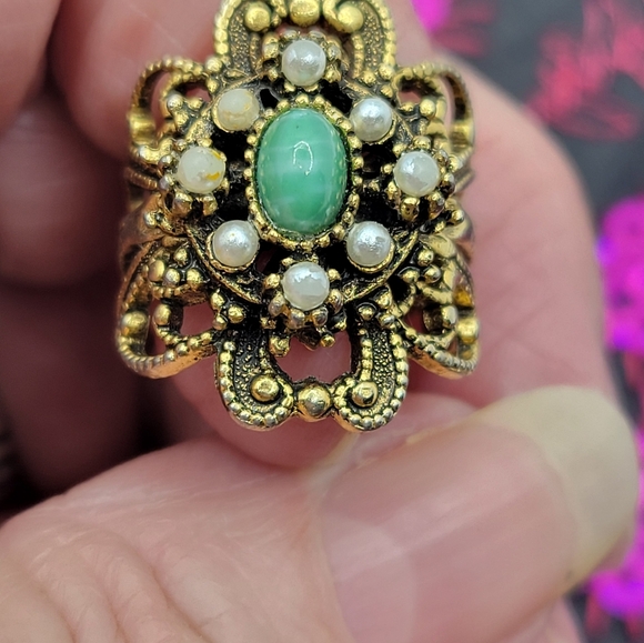 VINTAGE STUNNING RING SIZE 6.5 - Picture 1 of 6